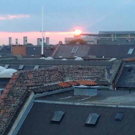 Apartman Beautiful With A Private Rooftop Terrace