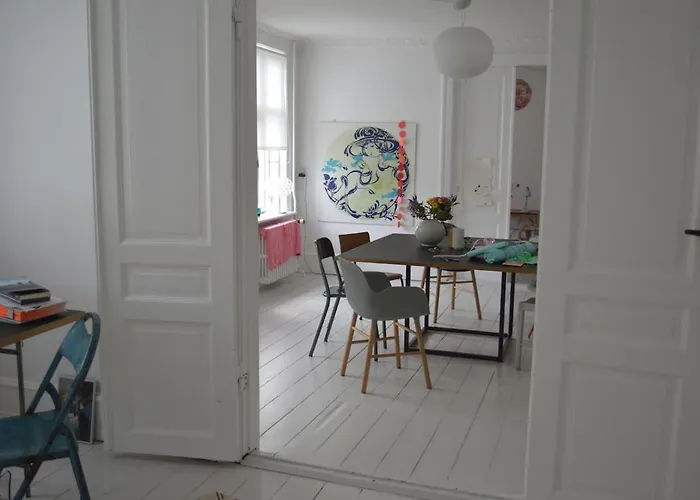 Beautiful With A Private Rooftop Terrace *