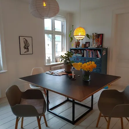 Beautiful With A Private Rooftop Terrace *