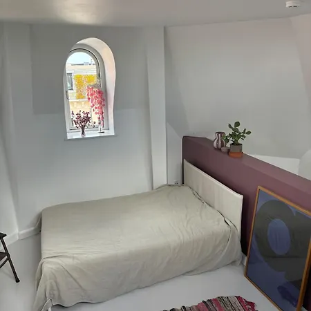 Beautiful With A Private Rooftop Terrace *